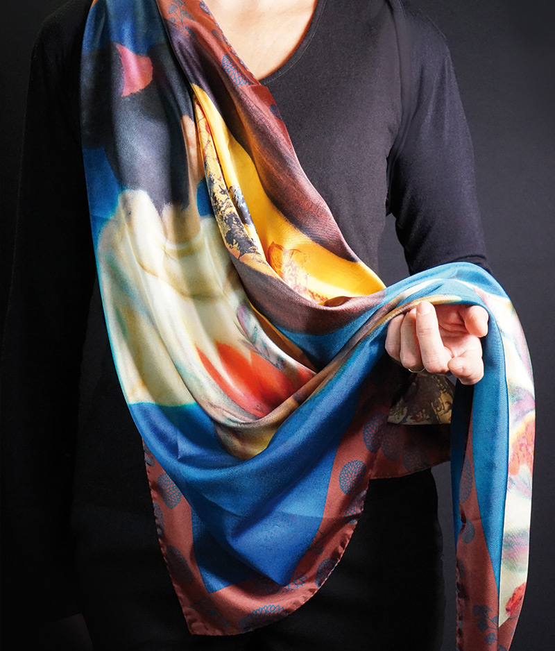 Foulard de soie Bleu Estampe - Portrait de soie
